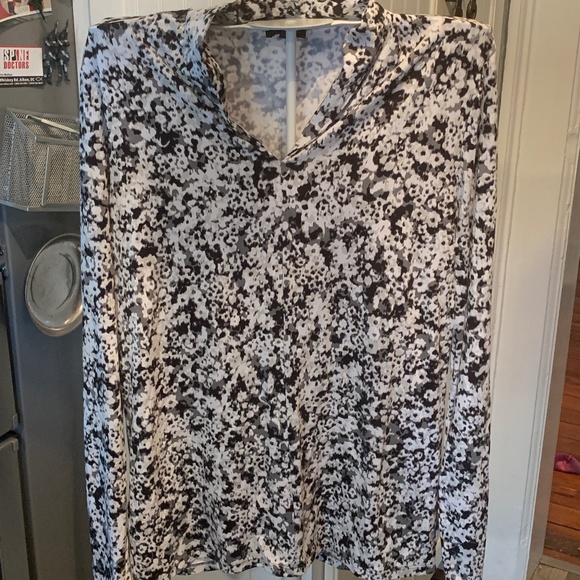 Talbots semi shawl collar stretch‎ top. Worn 1x. Excellent condition - Picture 1 of 7